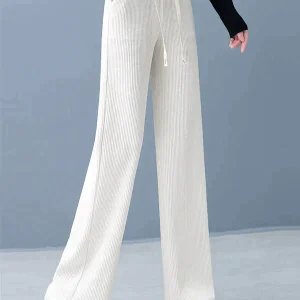 Freesia - Effen rechte broek met wijde pijpen