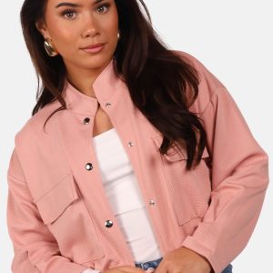 Cropped bomberjack met drukknopen lichtroze